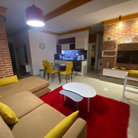 Your Apartment Pogradec Bagian luar foto