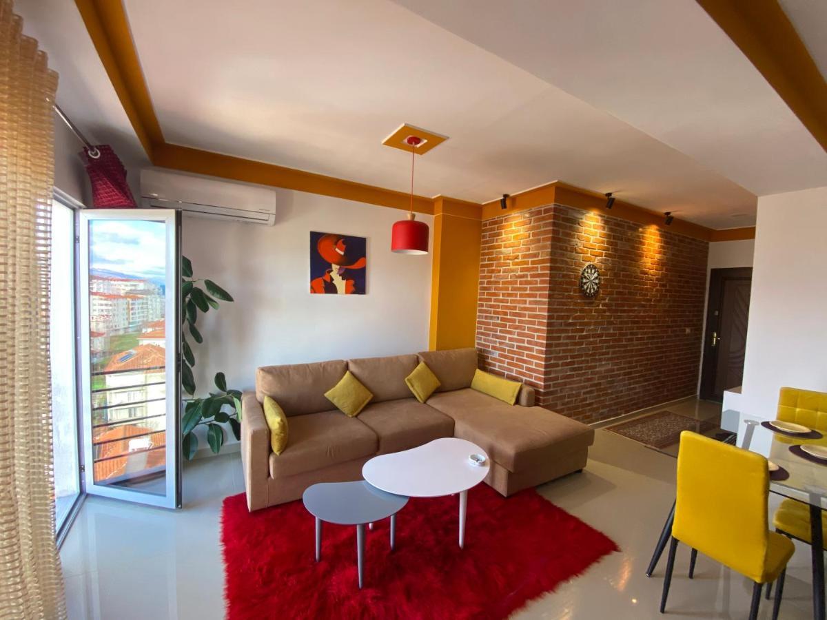 Your Apartment Pogradec Bagian luar foto